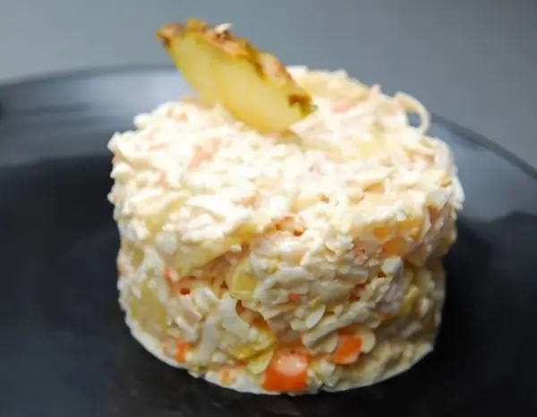 Ensaladilla de surimi de cangrejo
